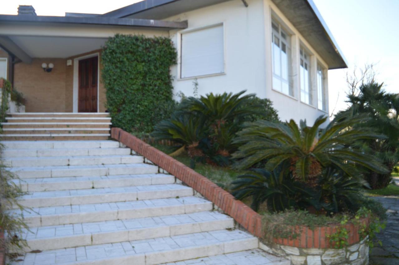 B&B Tra Mare E Marmo Marina Di Carrara Exterior foto