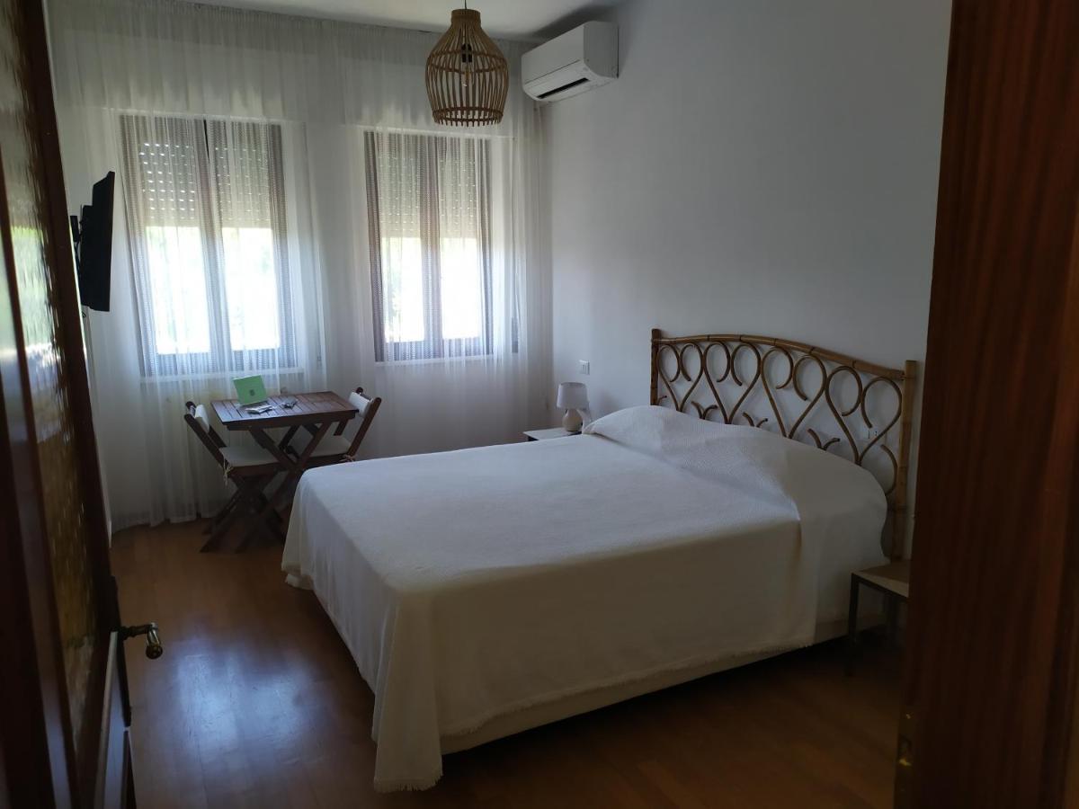 B&B Tra Mare E Marmo Marina Di Carrara Exterior foto
