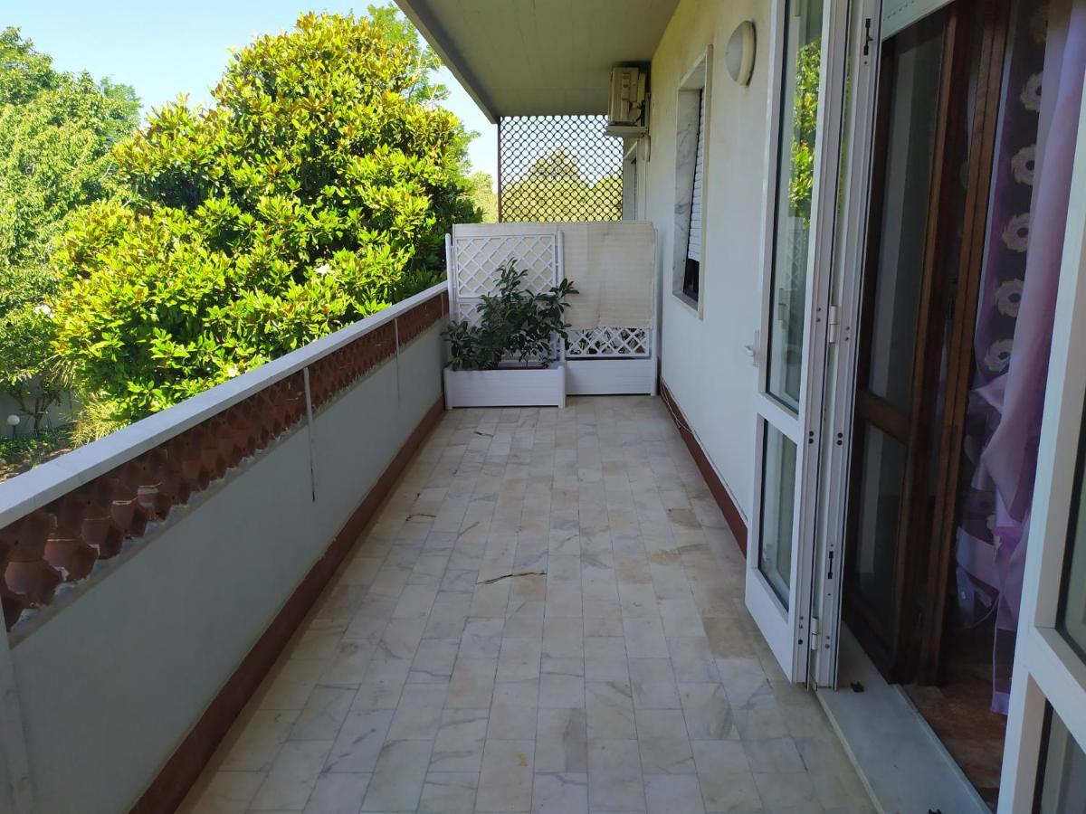 B&B Tra Mare E Marmo Marina Di Carrara Exterior foto